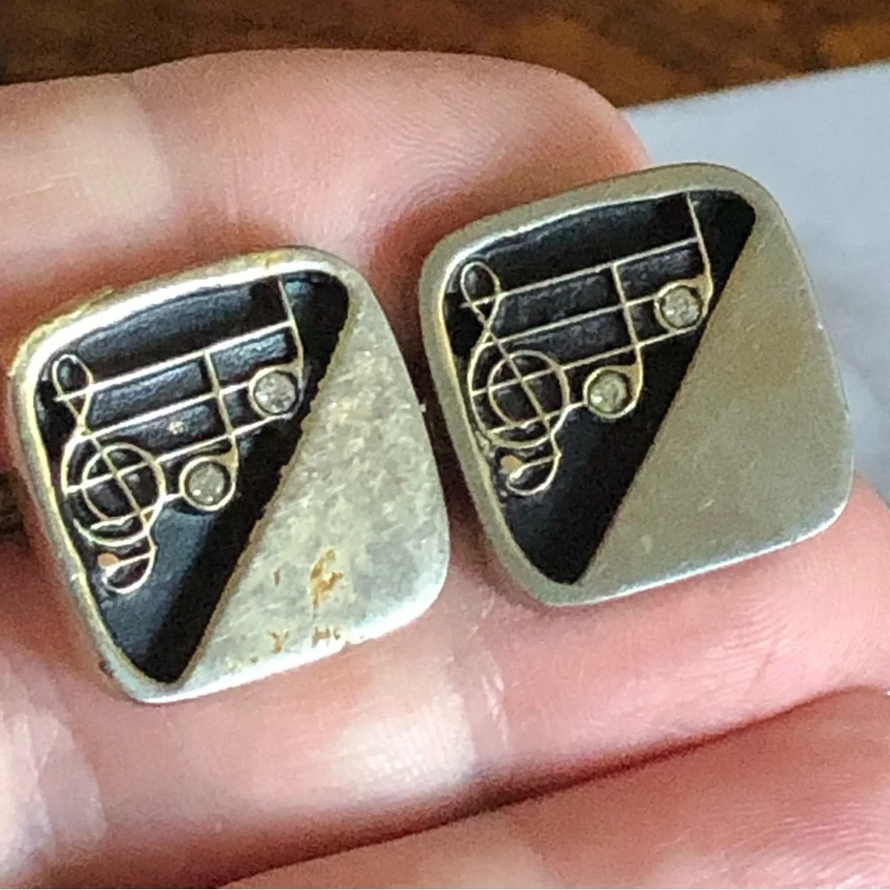 Vintage black enamel music note gold tone cuff links